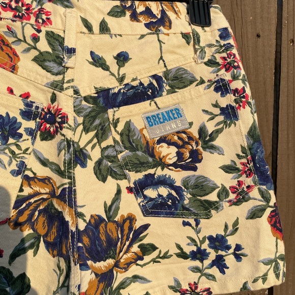 90s Vintage Breaker jeans sportswear floral high waist shorts - Picture 5 of 17